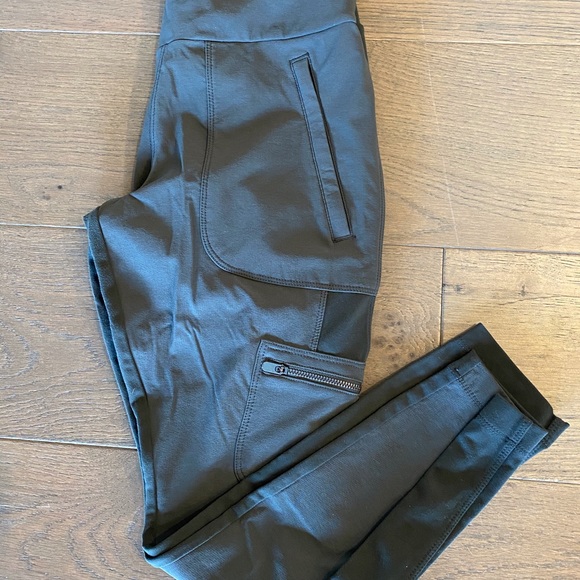 Athleta Pants - Athleta Highland Hybrid Cargo Tight